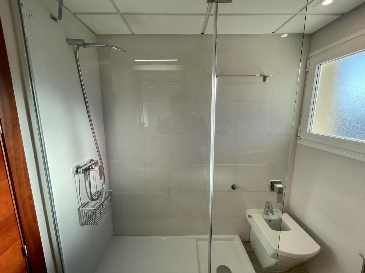 Exclusive Beachfront Apartment Torremolinos - Pool - Paddle - Tenis - Wifi - Central Aircon Exteriör bild