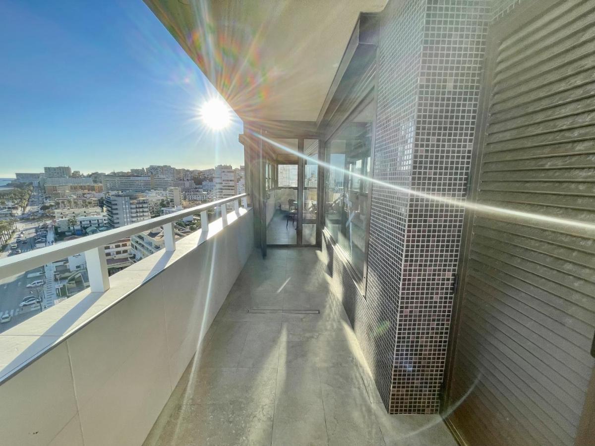 Exclusive Beachfront Apartment Torremolinos - Pool - Paddle - Tenis - Wifi - Central Aircon Exteriör bild
