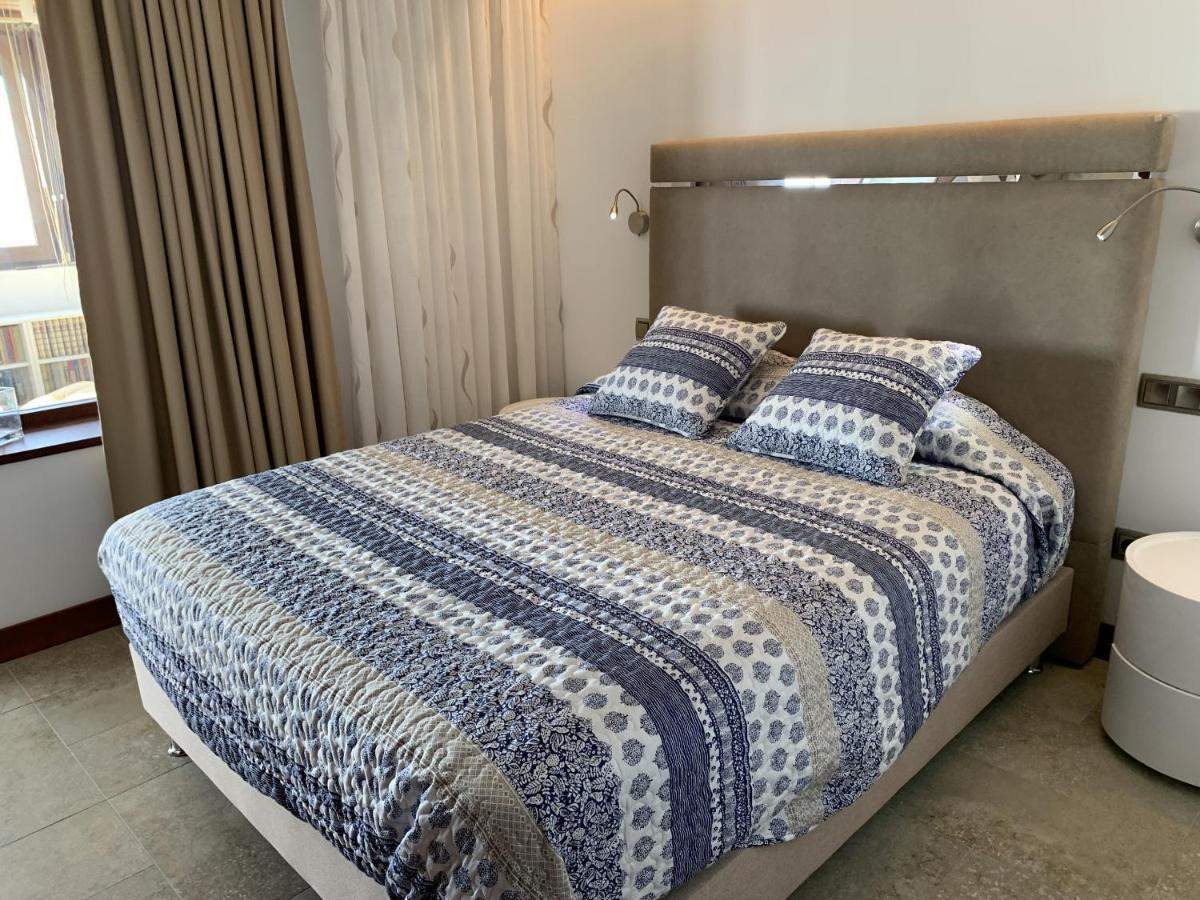 Exclusive Beachfront Apartment Torremolinos - Pool - Paddle - Tenis - Wifi - Central Aircon Exteriör bild